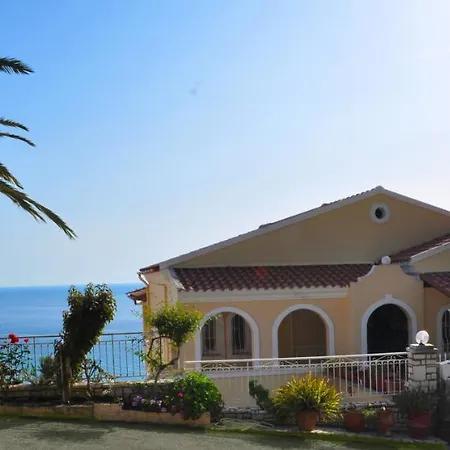 Beautiful Maria With Pool - Agios Gordios Beach, Corfu Apartment