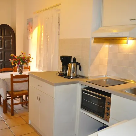 Beautiful Maria With Pool - Agios Gordios Beach, Corfu Apartment *